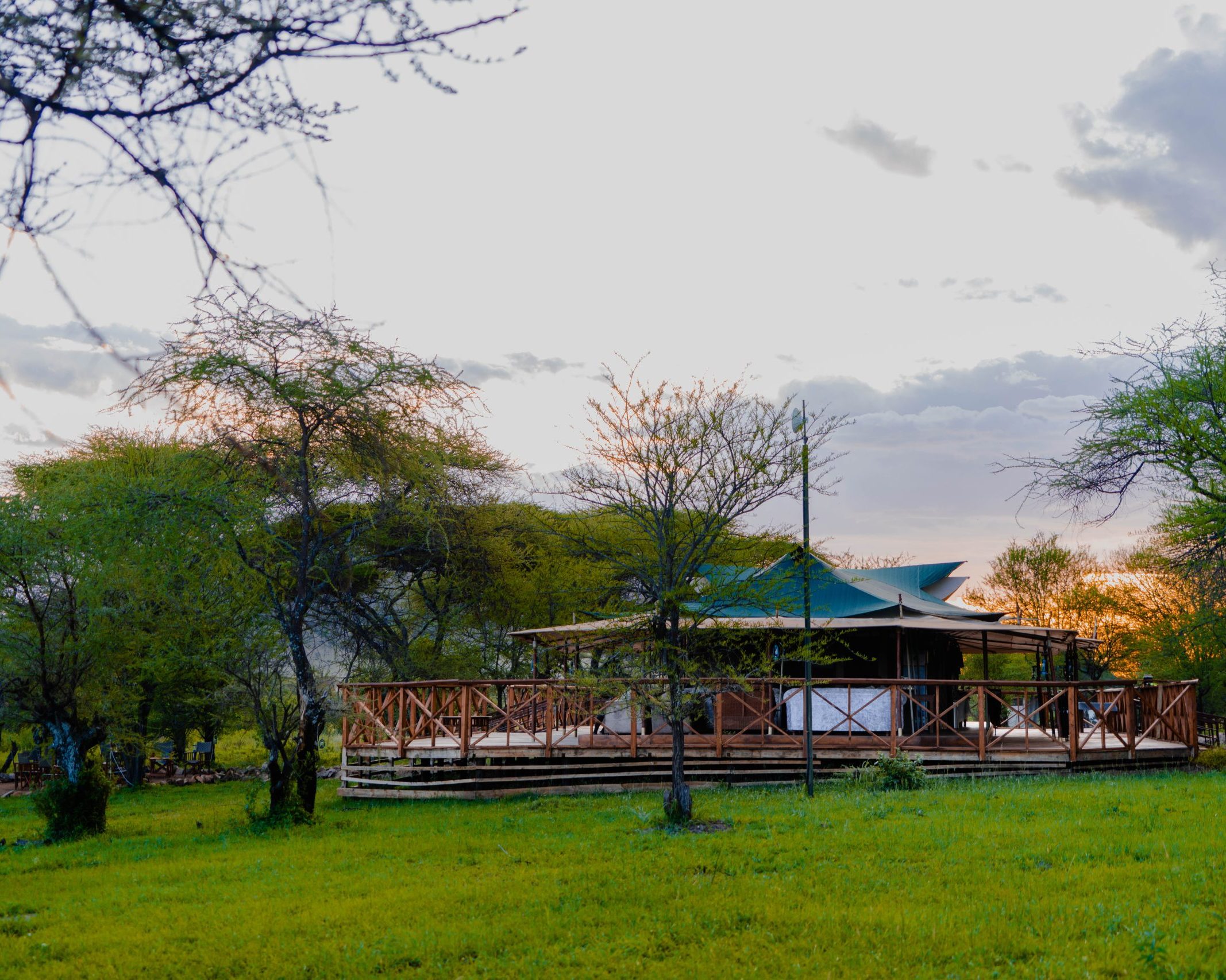 Embalakai Serengeti exterior