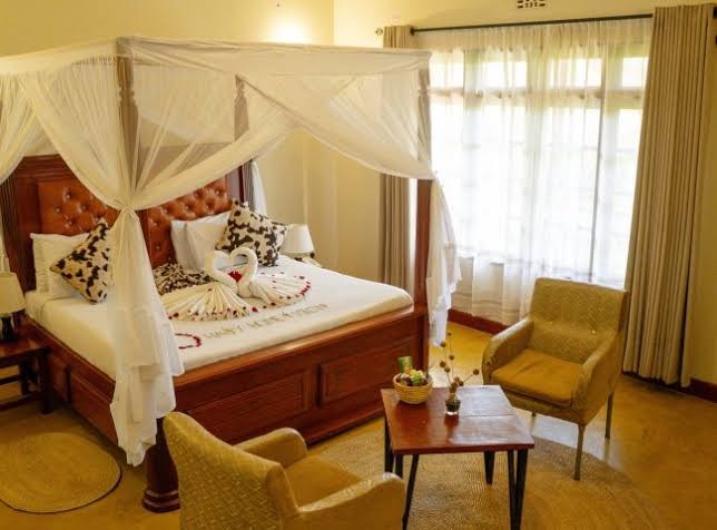 Pazuri Inn room