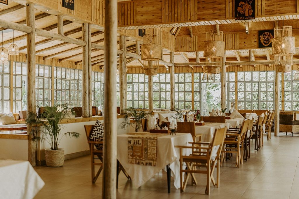 Pazuri Inn