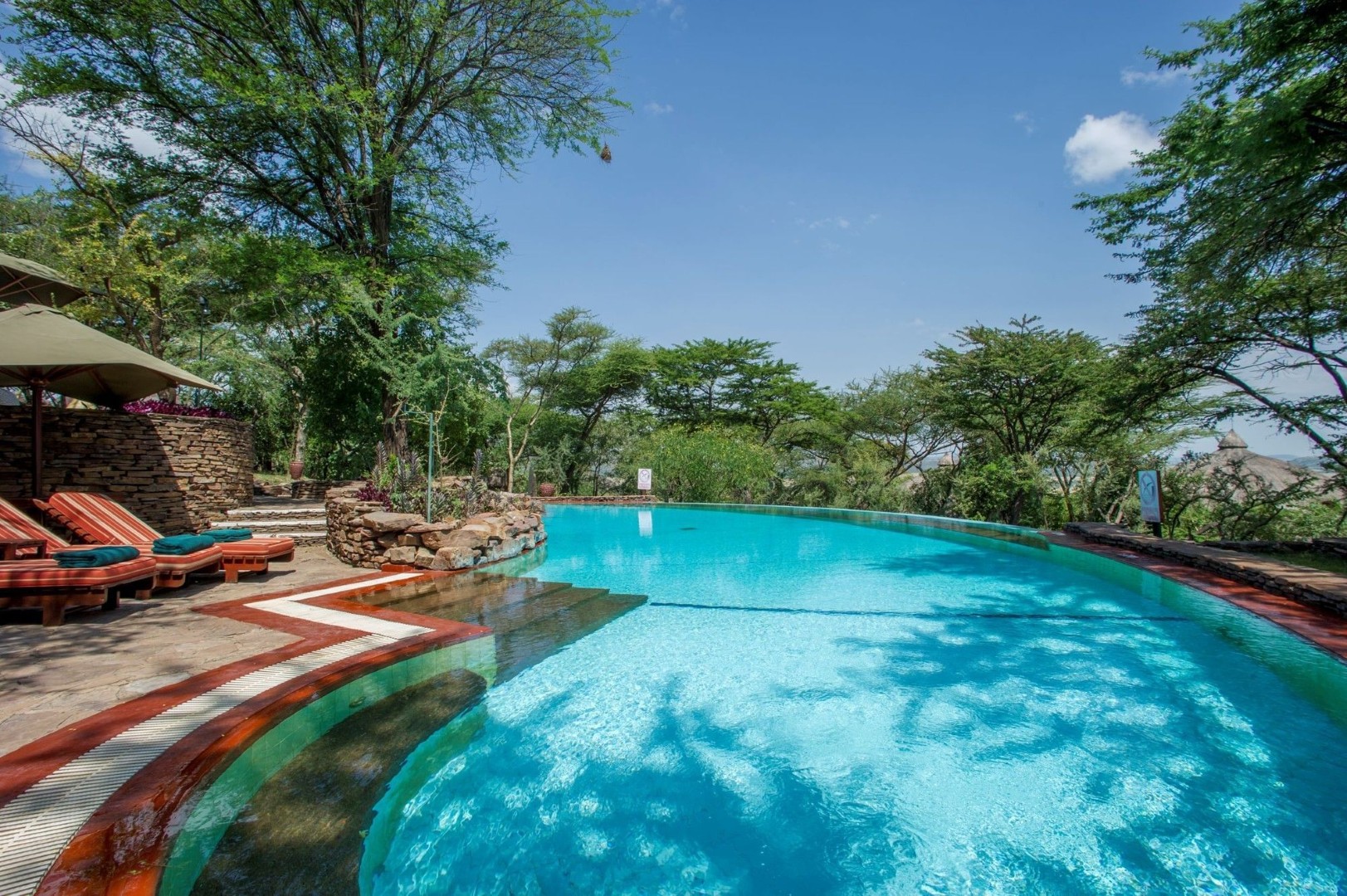 Serena Serengeti pool